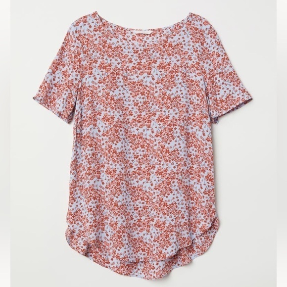 H&M Crepe Blue Red Floral Pattern Print Short Sleeve Rayon Blouse Shirt Womens - Picture 1 of 6